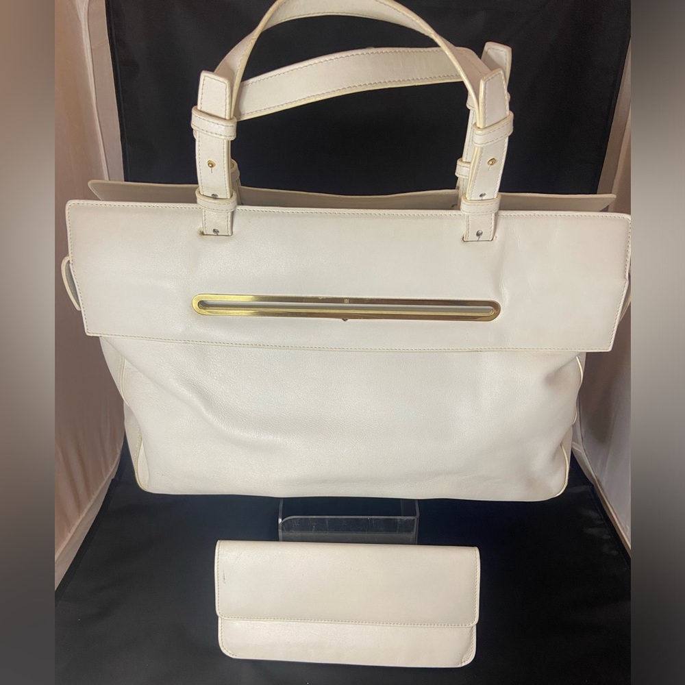 Givenchy White zippered shoulder bag w/ removable clutch wallet